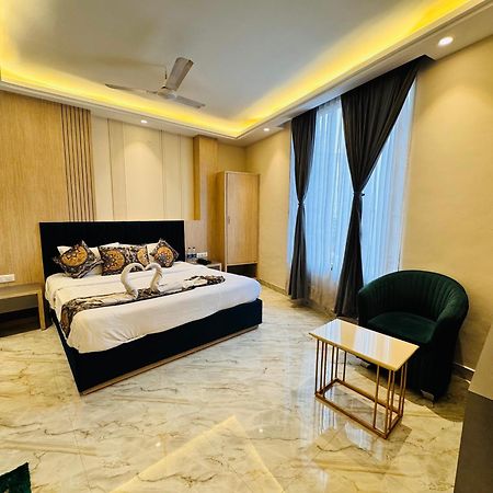 Hotel 51 Амритсар Екстериор снимка