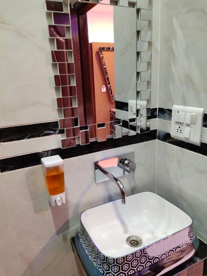 Hotel 51 Амритсар Екстериор снимка