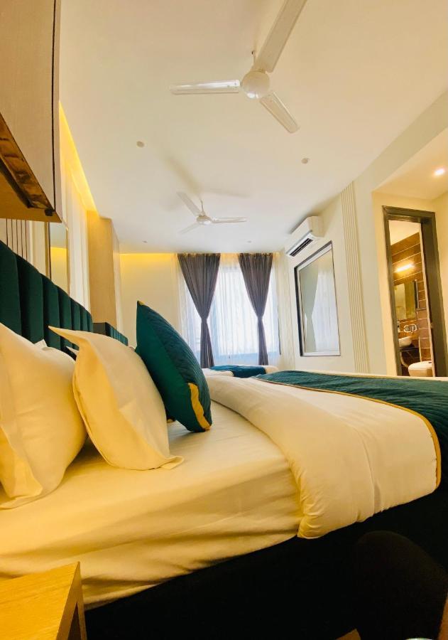 Hotel 51 Амритсар Екстериор снимка