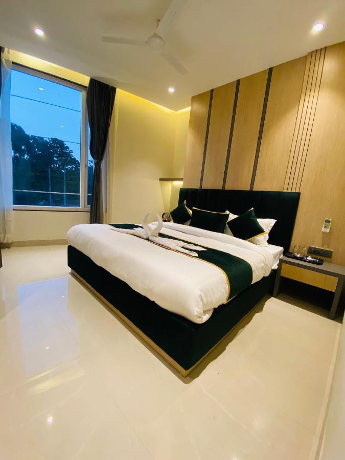 Hotel 51 Амритсар Екстериор снимка