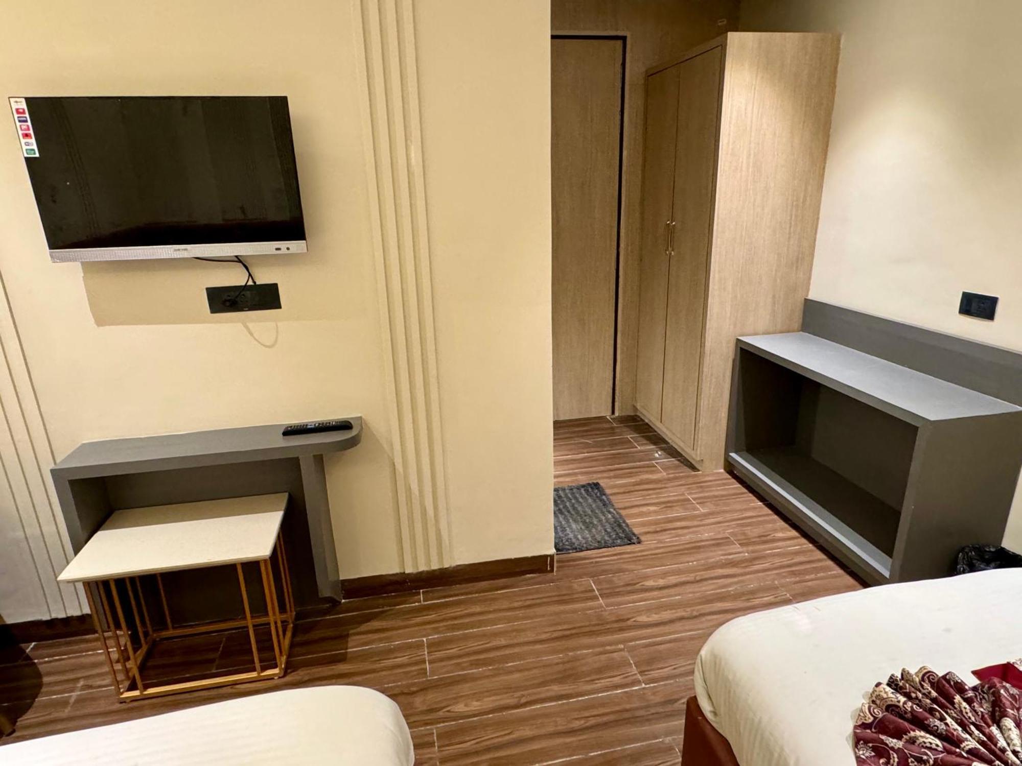 Hotel 51 Амритсар Екстериор снимка