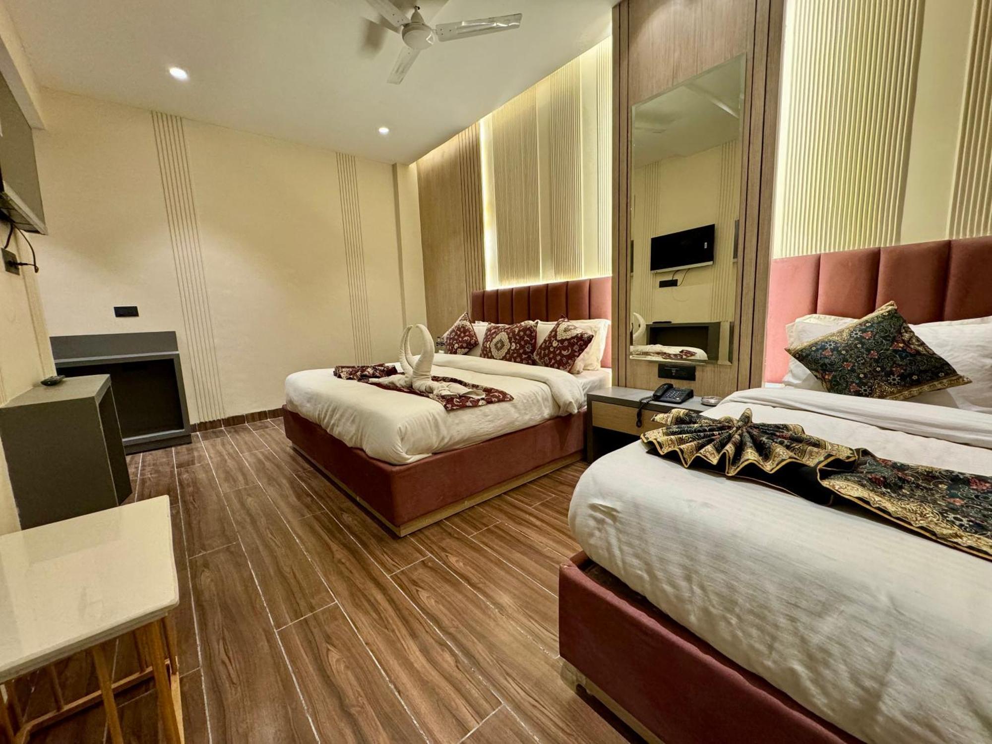 Hotel 51 Амритсар Екстериор снимка