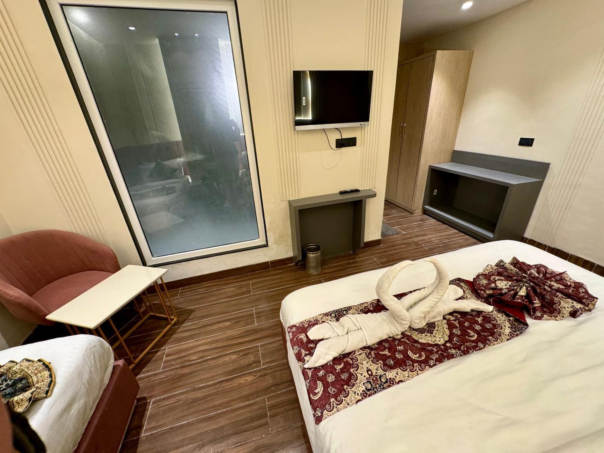 Hotel 51 Амритсар Екстериор снимка
