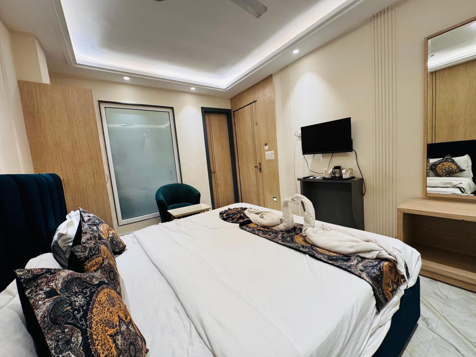 Hotel 51 Амритсар Екстериор снимка