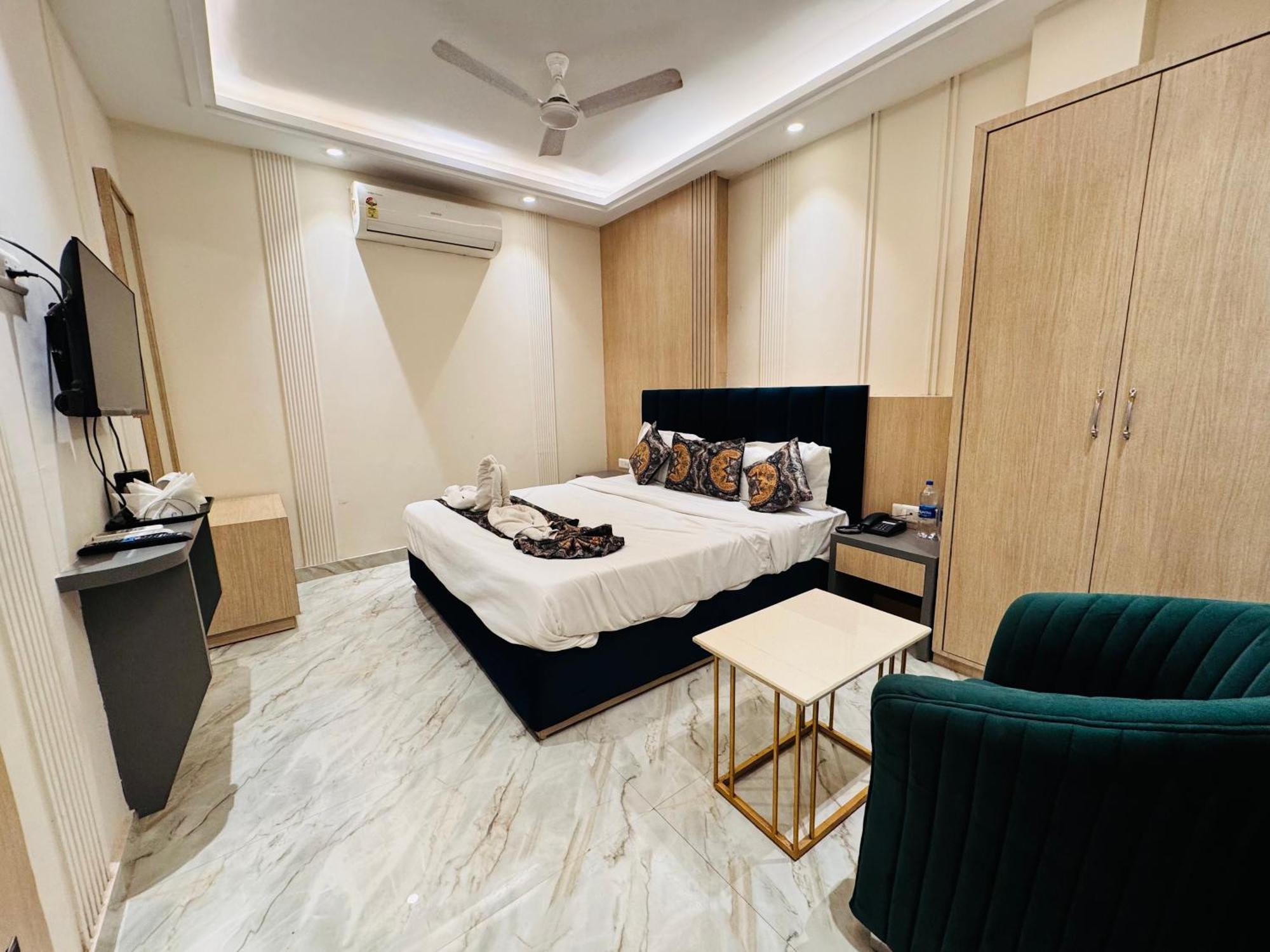 Hotel 51 Амритсар Екстериор снимка