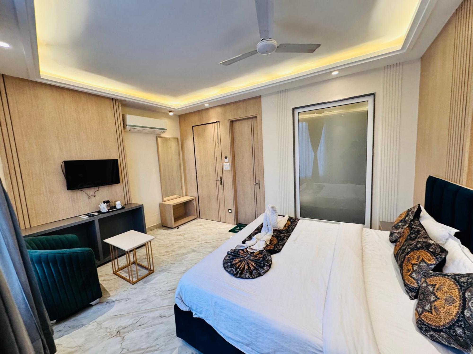 Hotel 51 Амритсар Екстериор снимка
