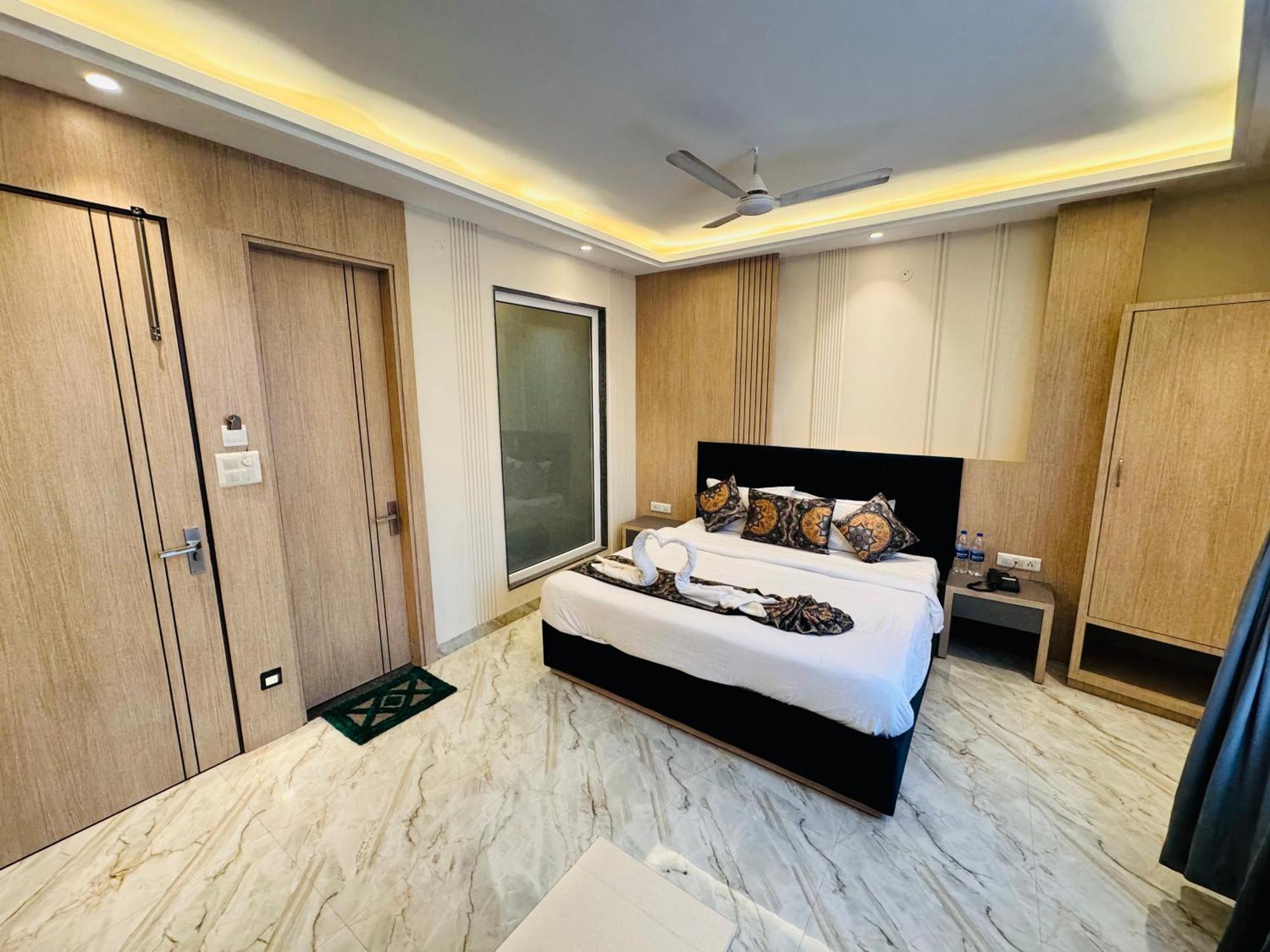 Hotel 51 Амритсар Екстериор снимка