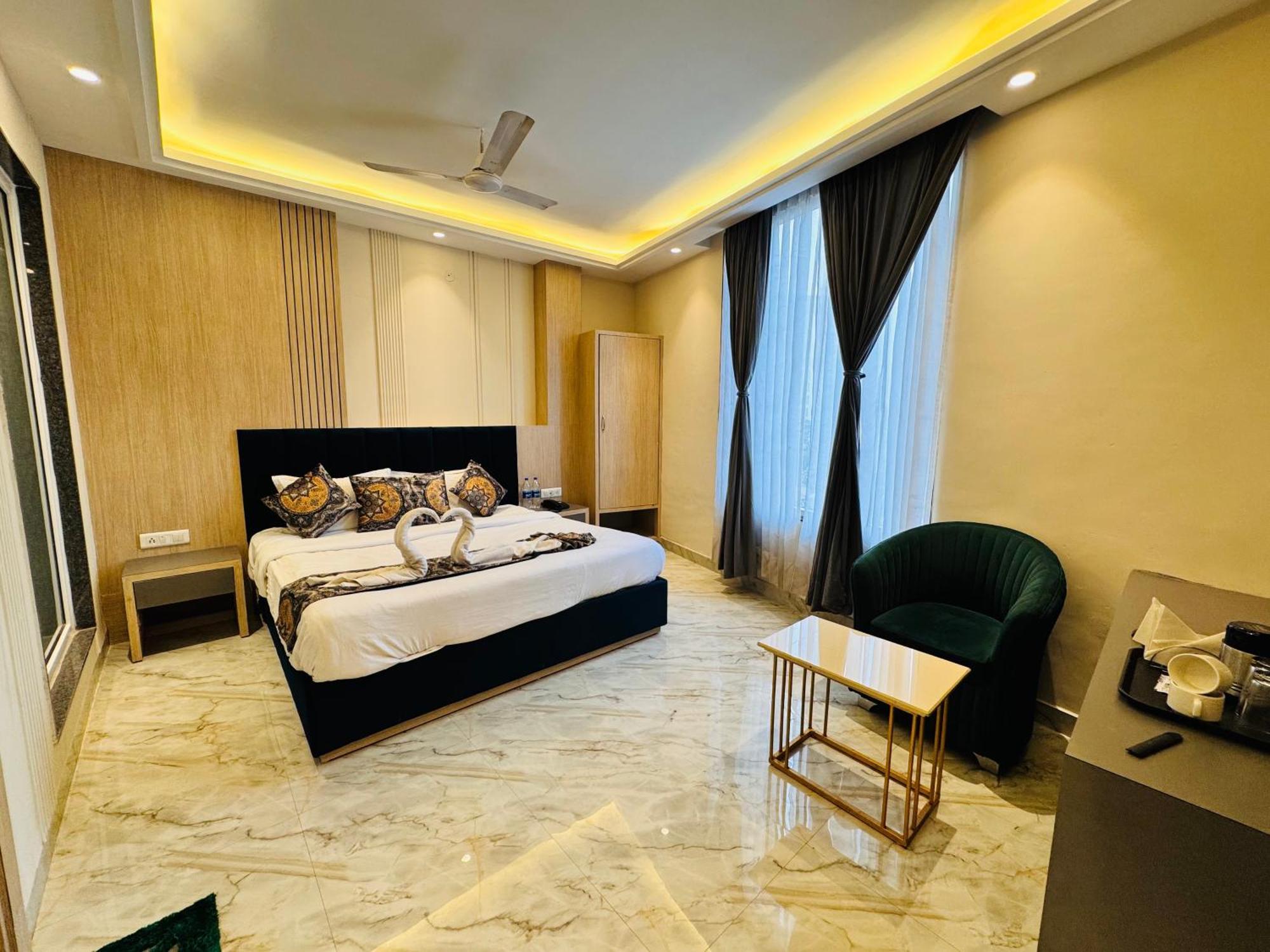 Hotel 51 Амритсар Екстериор снимка