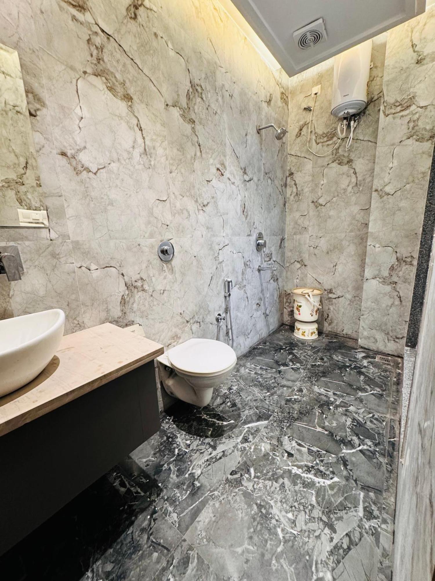 Hotel 51 Амритсар Екстериор снимка